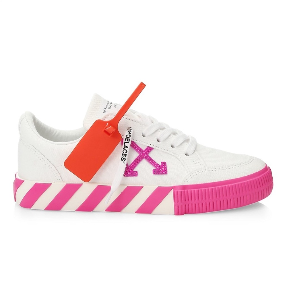 OFF-WHITE Arrow Low-Top Neon Canvas Sneakers